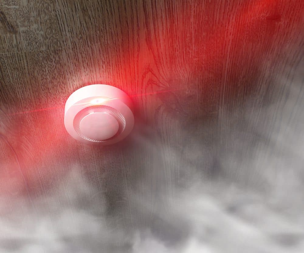 Replace the Carbon Monoxide Detector’s Batteries