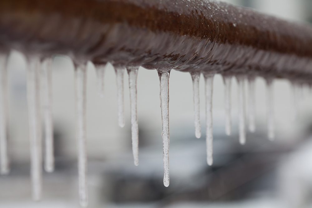 How To Fix Frozen Pipes During the Winter